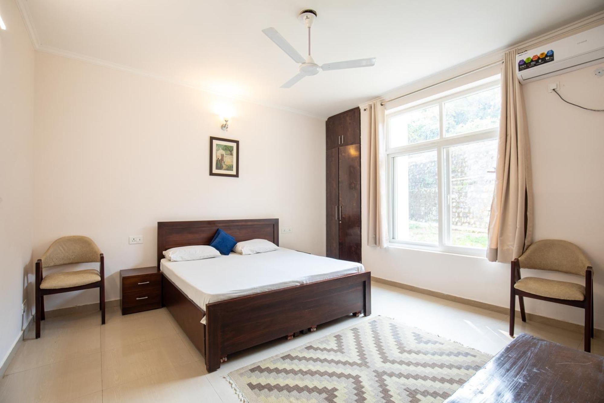 Lazy Fox Hideout - Panoramic View Cottage 데라둔 외부 사진